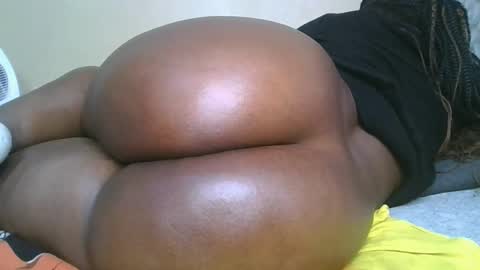 Snapshot of choco_baeb chatting on 03.25.26 nei online show from 03.25.26