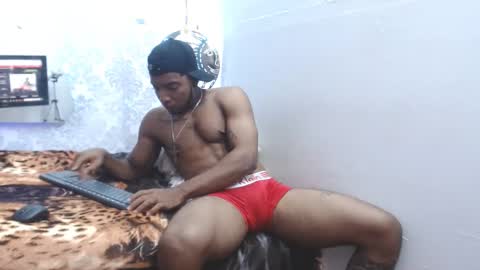 Snapshot of choco_hornyx18 chatting on 10.04.25 Choco online show from 10.04.25