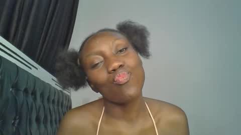 chocobear22 online show from 11.18.25