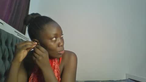 chocobear22 online show from 11.25.25