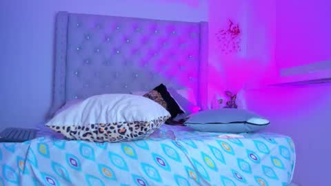 Snapshot of chocobunny1 chatting on 11.16.25 chocobunny1 online show from 11.16.25