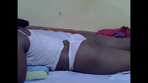 Snapshot of chocolate_baby3 chatting on 12.05.25 chocolate_baby3 online show from 12.05.25