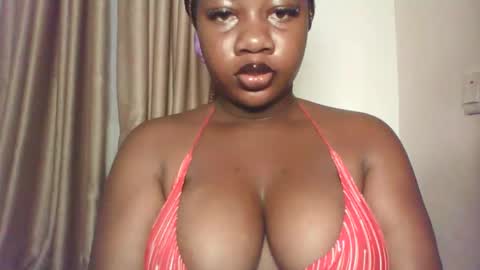 Snapshot of chocolateassgirl61 chatting on 01.09.26 chocolateassgirl61 online show from 01.09.26