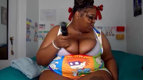 Snapshot of chocolatebunnyxx69 chatting on 01.28.25 Melina online show from 01.28.25