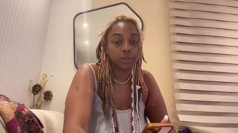 Snapshot of chocolatecakequeen chatting on 12.02.24 ChocolateCakeQueen online show from 12.02.24