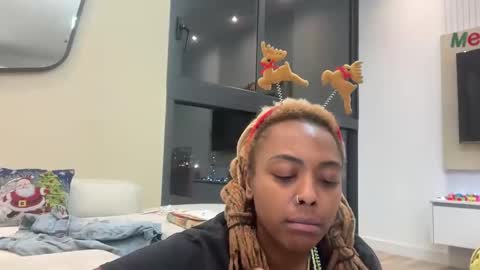 Snapshot of chocolatecakequeen chatting on 12.09.24 ChocolateCakeQueen online show from 12.09.24