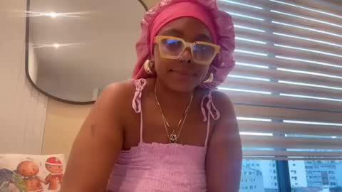 Snapshot of chocolatecakequeen chatting on 12.12.24 ChocolateCakeQueen online show from 12.12.24