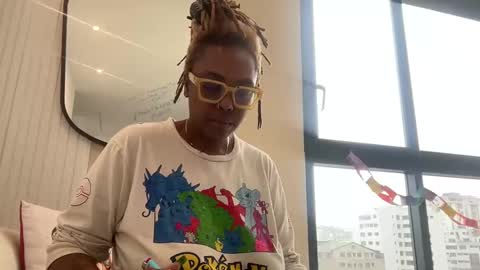 Snapshot of chocolatecakequeen chatting on 12.29.24 ChocolateCakeQueen online show from 12.29.24