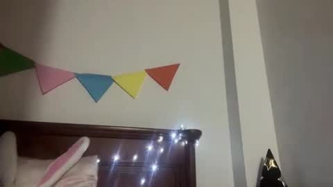 Snapshot of chocolatecakequeen chatting on 10.27.25 ChocolateCakeQueen online show from 10.27.25