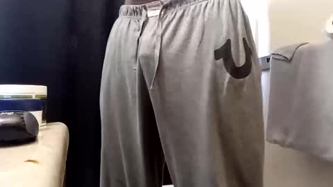 Snapshot of chocolatedilf chatting on 12.31.24 chocolatedilf online show from 12.31.24