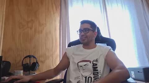 Snapshot of chocomate chatting on 10.27.25 chocomate online show from 10.27.25