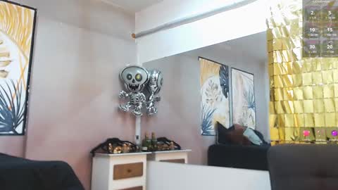 Snapshot of choreythaiylor chatting on 01.25.25 Chorey Thaylor online show from 01.25.25