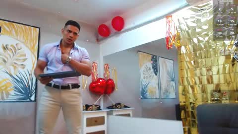 Snapshot of choreythaiylor chatting on 03.08.25 Chorey Thaylor online show from 03.08.25