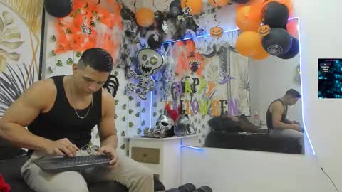 Snapshot of choreythaiylor chatting on 10.26.25 Chorey Thaylor online show from 10.26.25