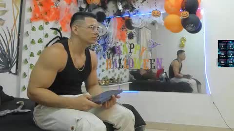 Snapshot of choreythaiylor chatting on 10.31.25 Chorey Thaylor online show from 10.31.25