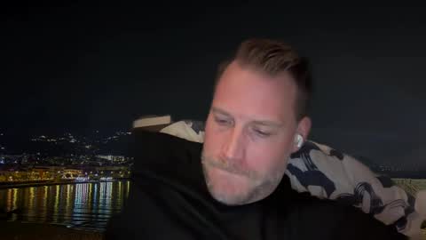 Chris online show from 02.05.25