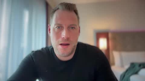 Chris online show from 02.12.25