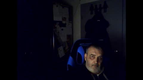 Snapshot of chris250268 chatting on 11.01.25 Chris online show from 11.01.25