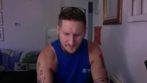 Christopher the Blue-Eye Guy online show from 10.02.25