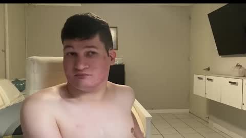 Snapshot of chris___evanss chatting on 11.10.25 Chris Evens online show from 11.10.25