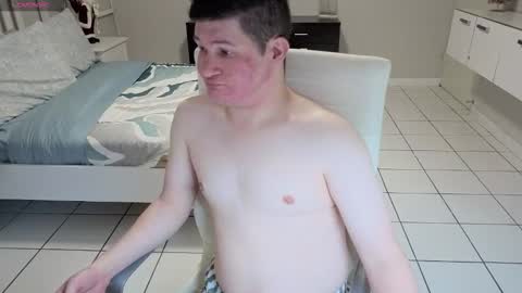 Snapshot of chris___evanss chatting on 12.13.25 Chris Evens online show from 12.13.25