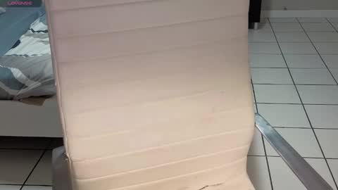 Snapshot of chris___evanss chatting on 12.15.25 Chris Evens online show from 12.15.25