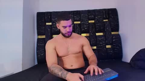 Chris B online show from 11.18.25