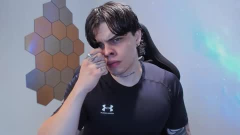 Chris Cooper Independent model online show from 11.27.25