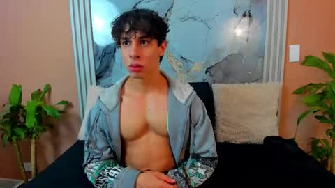 Snapshot of chris_evans27 chatting on 11.14.25 Chris Evans online show from 11.14.25