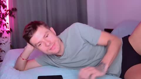 chris_love47 online show from 11.09.25