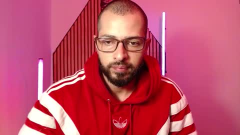 cris         Twitter magnum101010 insta magnumc20 online show from 02.24.26