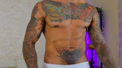 Snapshot of chris_reilly chatting on 02.20.25 chris reilly online show from 02.20.25