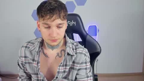 Snapshot of chris_tyson chatting on 12.25.24 Chris Tyson online show from 12.25.24