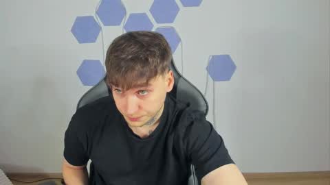 Snapshot of chris_tyson chatting on 12.27.24 Chris Tyson online show from 12.27.24