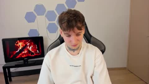 Snapshot of chris_tyson chatting on 01.04.25 Chris Tyson online show from 01.04.25