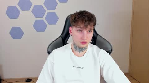 Snapshot of chris_tyson chatting on 01.06.25 Chris Tyson online show from 01.06.25