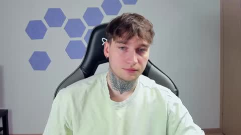 Snapshot of chris_tyson chatting on 01.18.25 Chris Tyson online show from 01.18.25