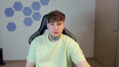 Snapshot of chris_tyson chatting on 02.01.25 Chris Tyson online show from 02.01.25