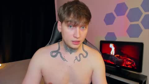 Snapshot of chris_tyson chatting on 02.06.25 Chris Tyson online show from 02.06.25