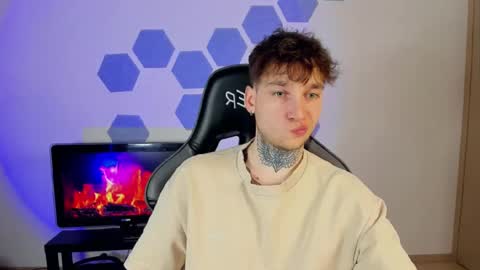 Snapshot of chris_tyson chatting on 03.01.25 Chris Tyson online show from 03.01.25