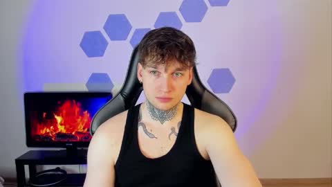 Snapshot of chris_tyson chatting on 03.08.25 Chris Tyson online show from 03.08.25