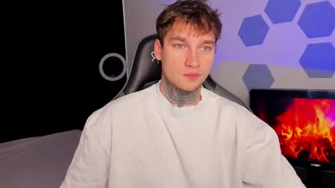 Snapshot of chris_tyson chatting on 10.06.25 Chris Tyson online show from 10.06.25