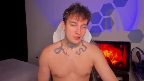 Snapshot of chris_tyson chatting on 10.16.25 Chris Tyson online show from 10.16.25