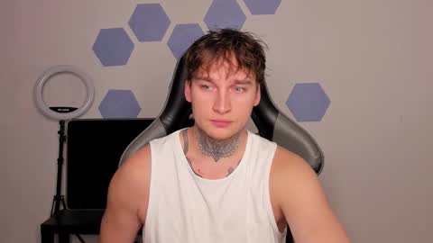 Snapshot of chris_tyson chatting on 10.19.25 Chris Tyson online show from 10.19.25