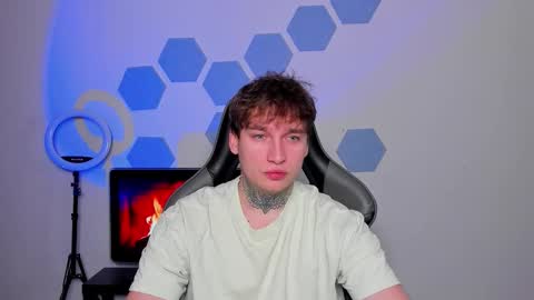 Snapshot of chris_tyson chatting on 10.31.25 Chris Tyson online show from 10.31.25