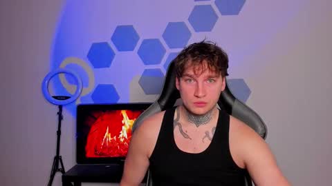 Snapshot of chris_tyson chatting on 11.01.25 Chris Tyson online show from 11.01.25