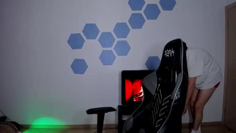 Snapshot of chris_tyson chatting on 11.22.25 Chris Tyson online show from 11.22.25