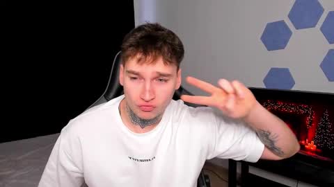 Snapshot of chris_tyson chatting on 12.14.25 Chris Tyson online show from 12.14.25