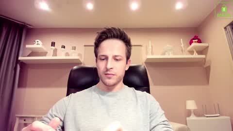 Snapshot of chriscarrey chatting on 12.11.24 Chris online show from 12.11.24