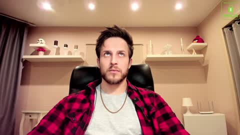 Snapshot of chriscarrey chatting on 01.13.25 Chris online show from 01.13.25